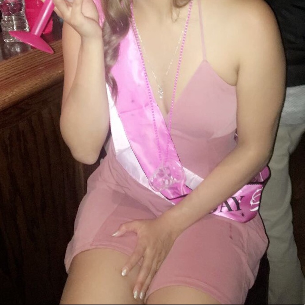 Pink dress - Picture 6 of 6